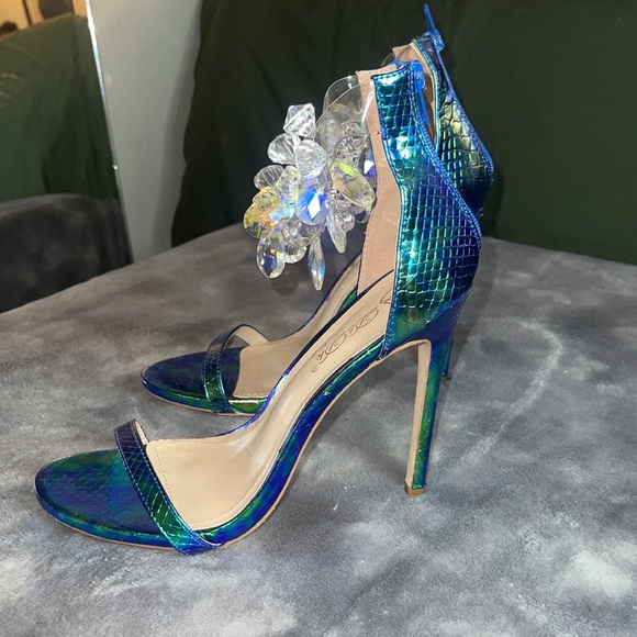 Multicolor Jeweled Snake Embossed Heel - Picture 7 of 9